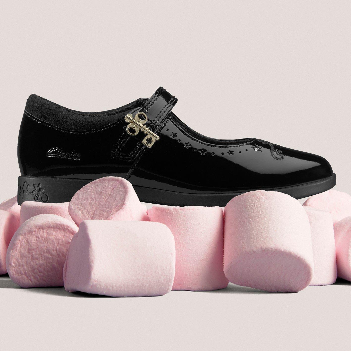 clarks shoe image