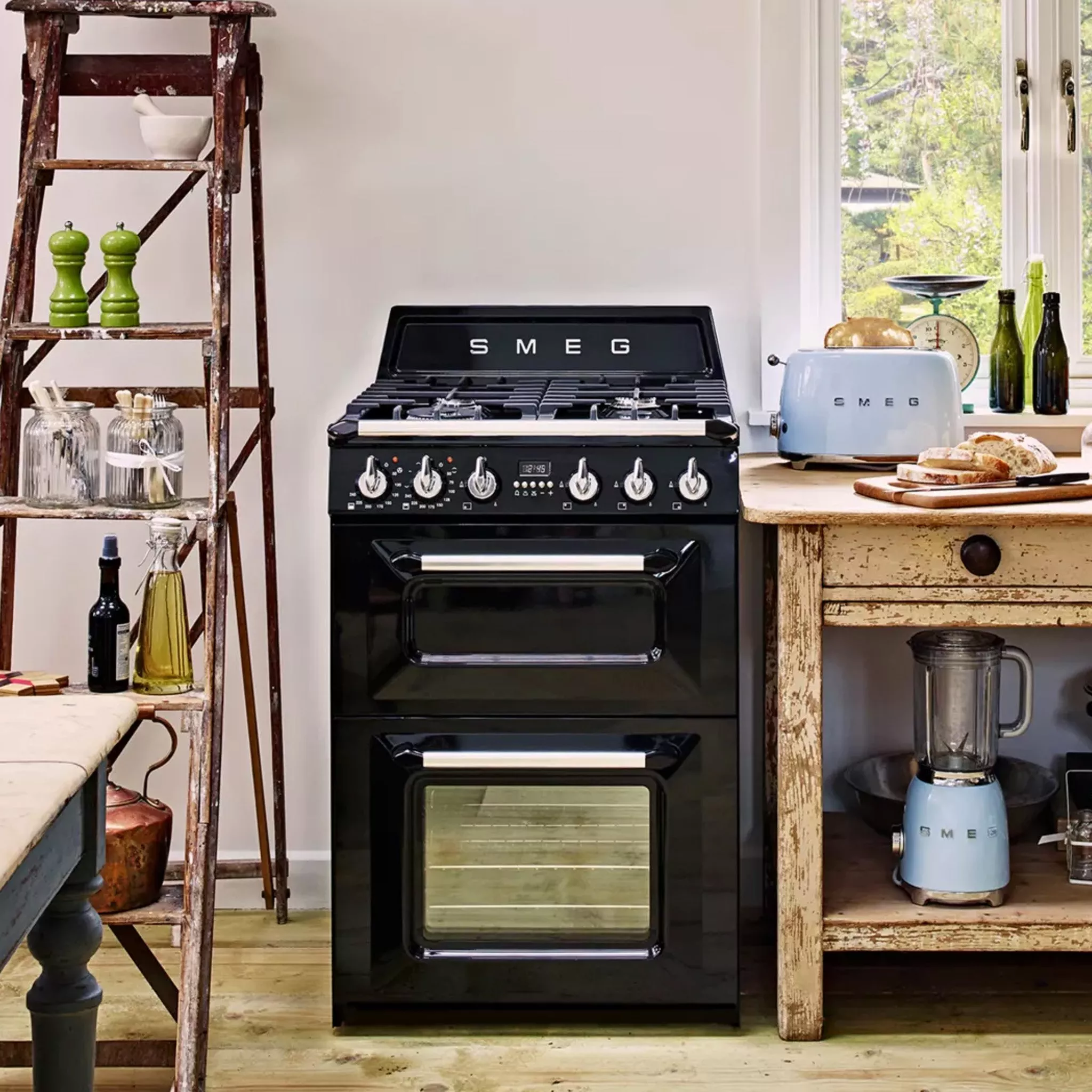 Smeg freestanding oven in a kitchen