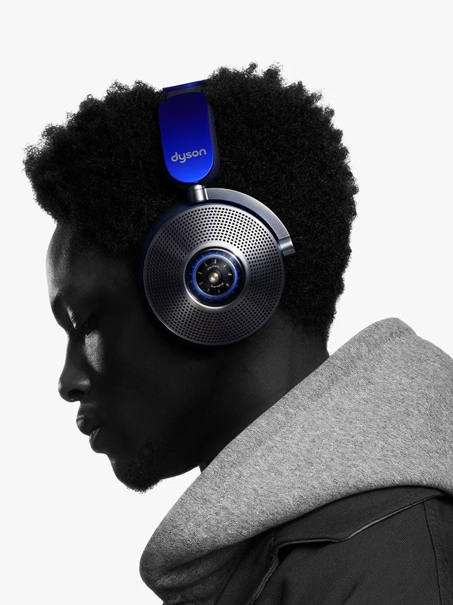 Image of Dyson Zone™ headphones and purifier