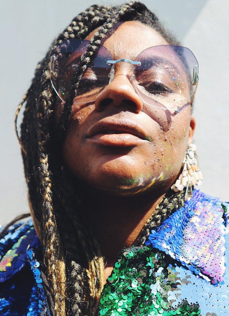 Yvadney Davis, stylist