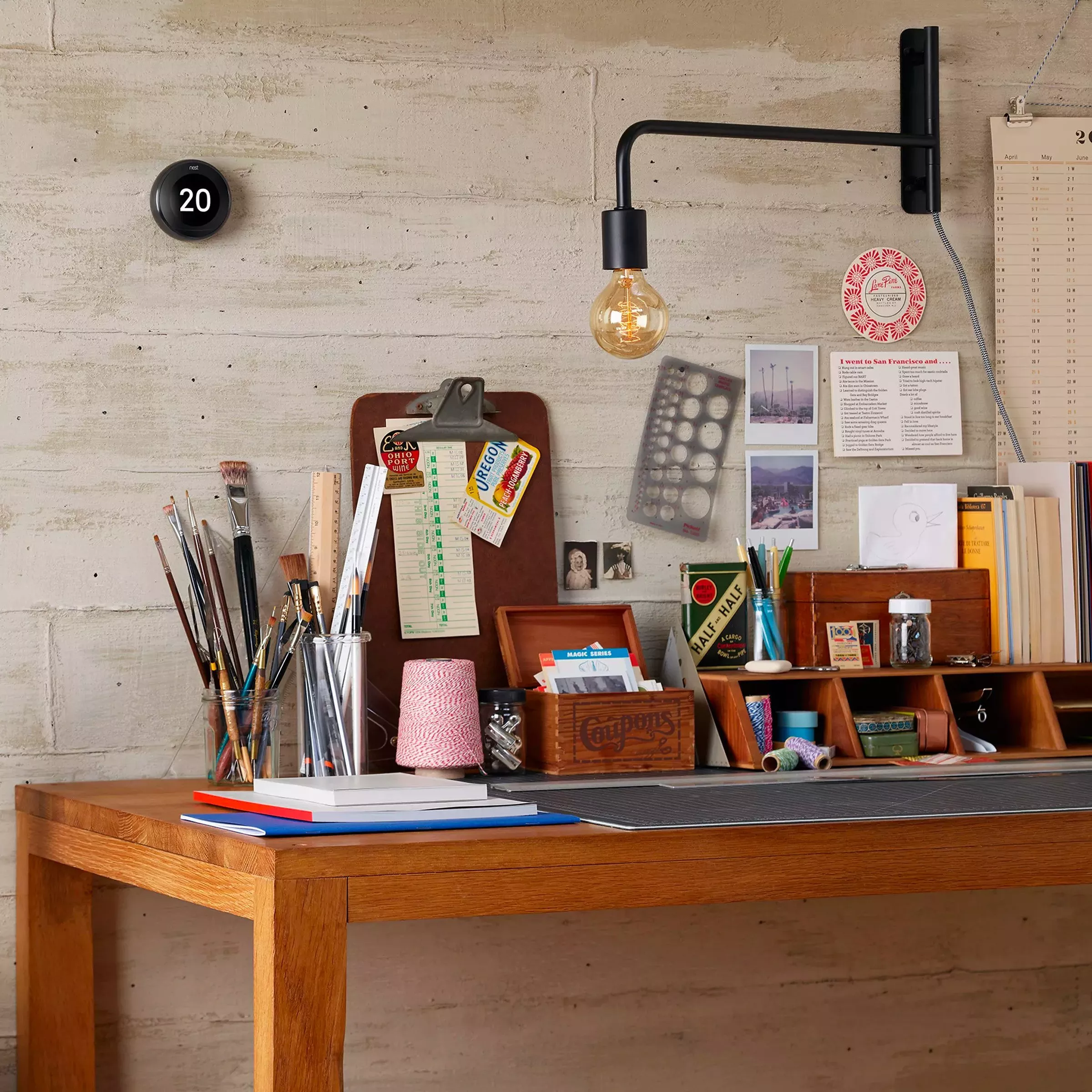 Desk with stationary organiser