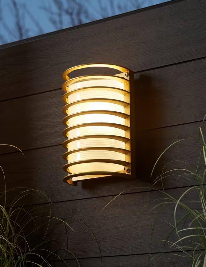 Outdoor light