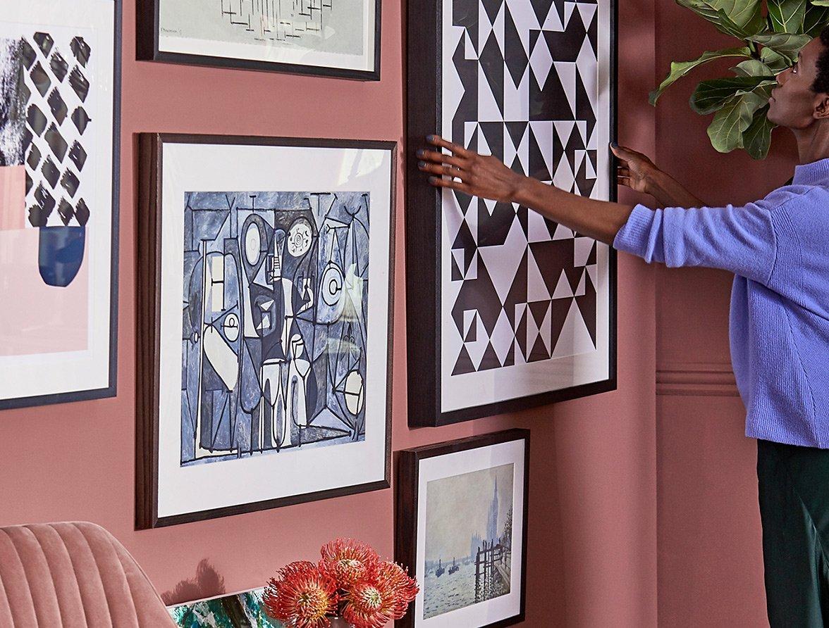 5 tricks for arranging wall art