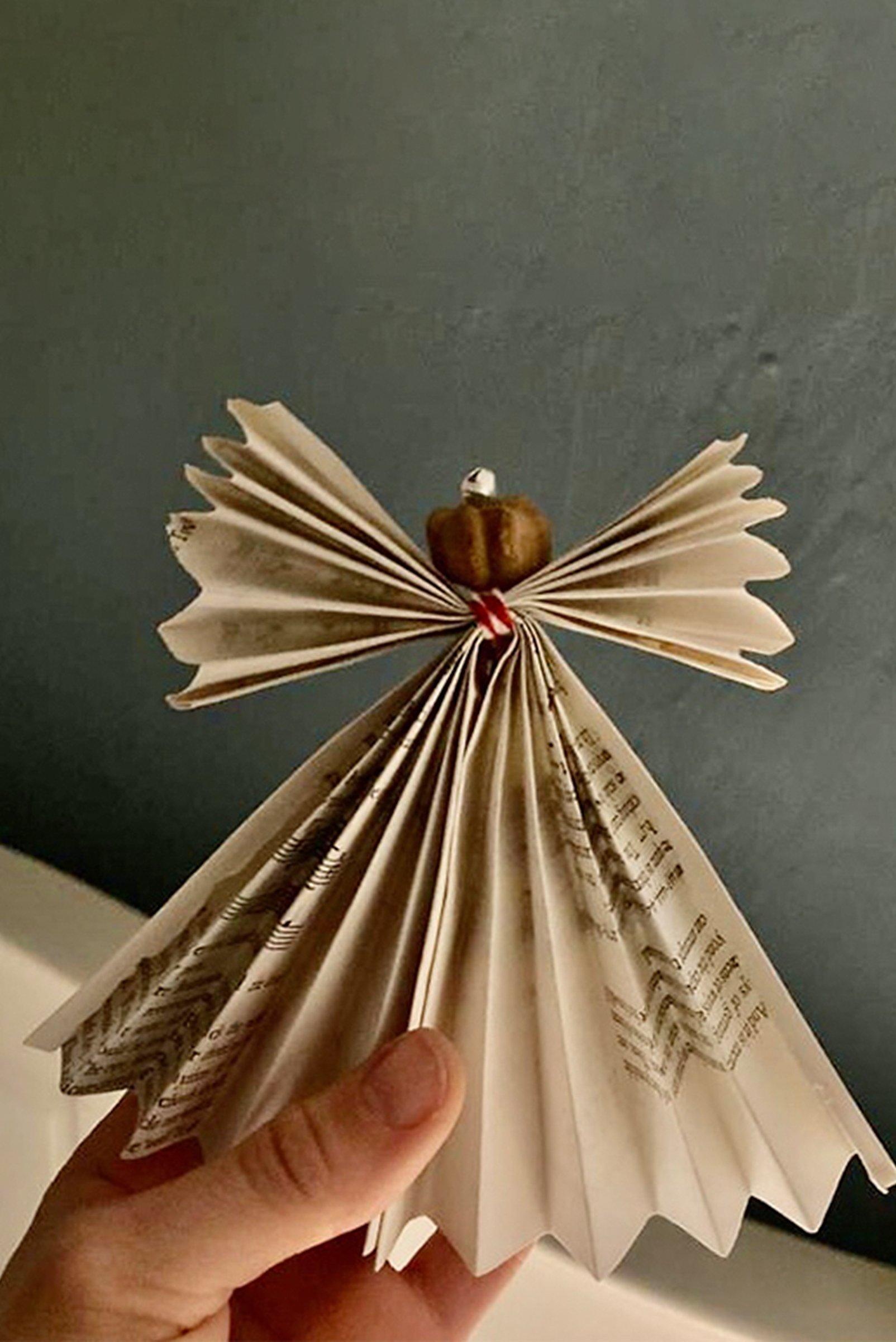 How to decorate your Christmas tree for under a fiver