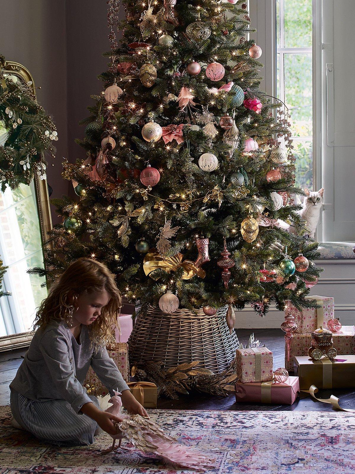 In Coversation with Dan Cooper - Chrismtas Tree and Decorations