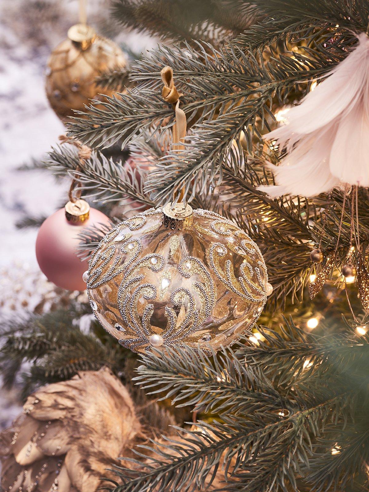 In Coversation with Dan Cooper - Chrismtas Tree and Decorations