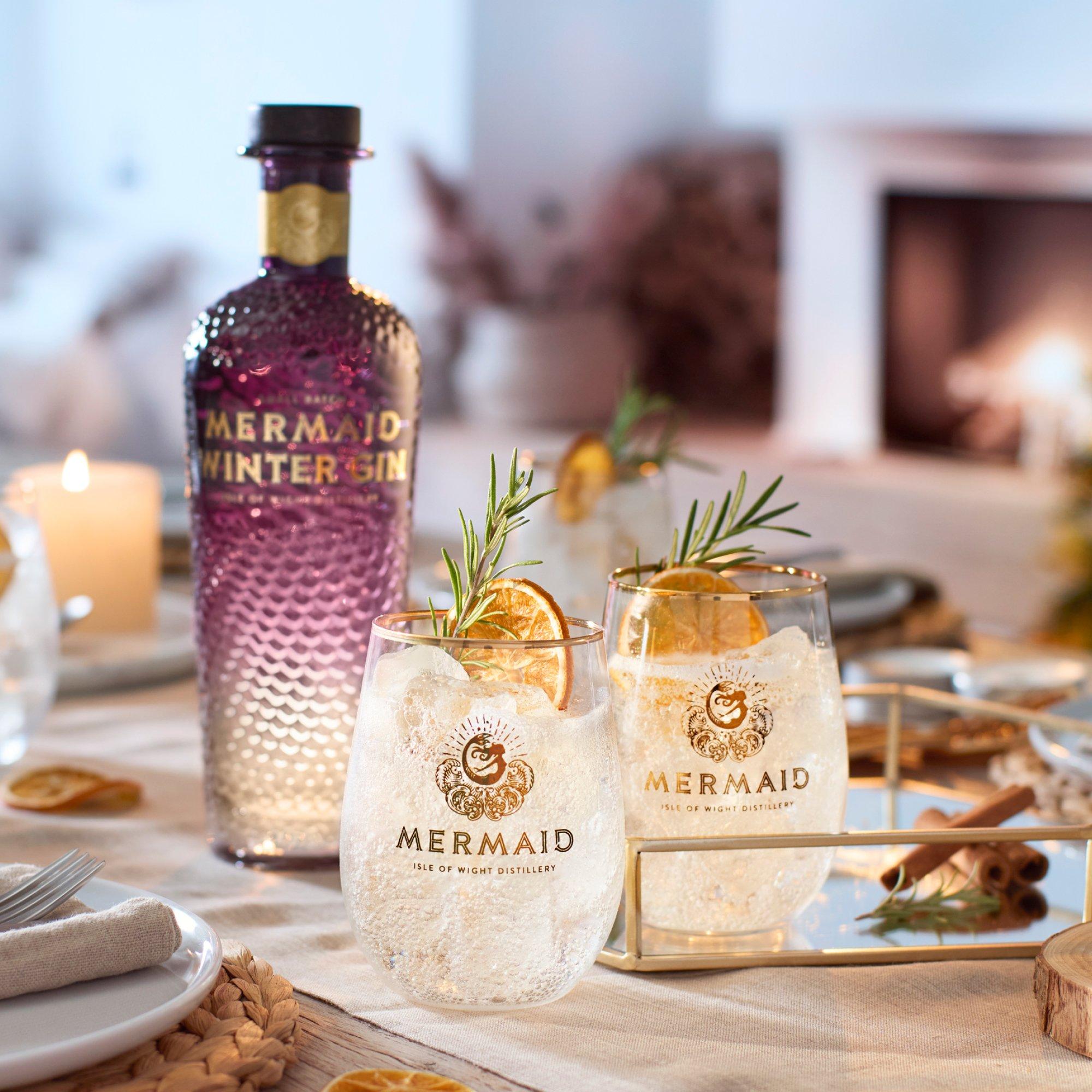 Figs arranged for display