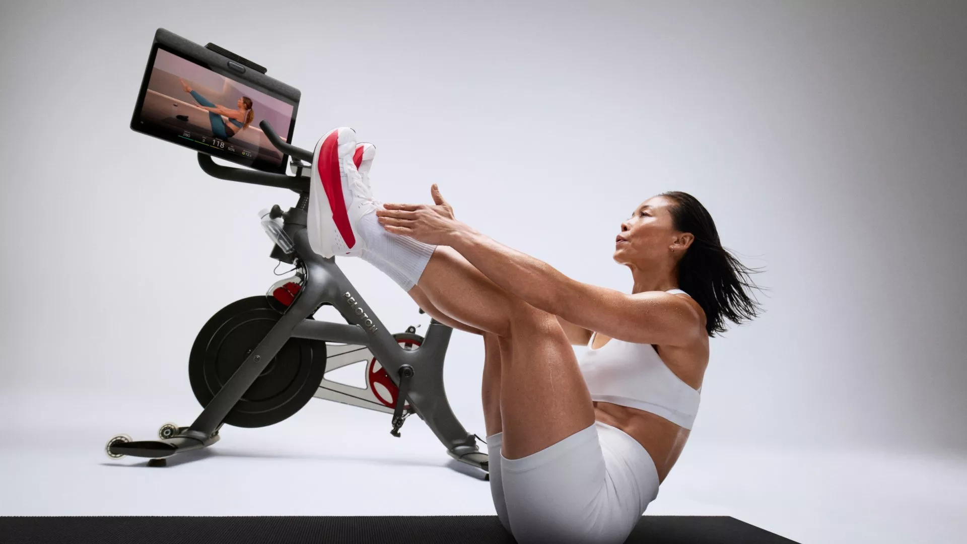 peloton-hero-img1-121225