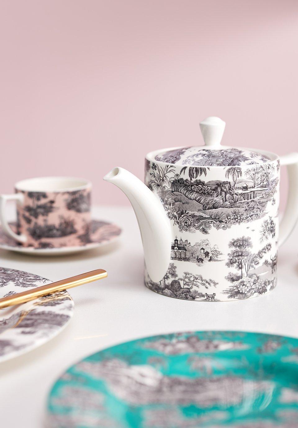 Spotlight on Spode