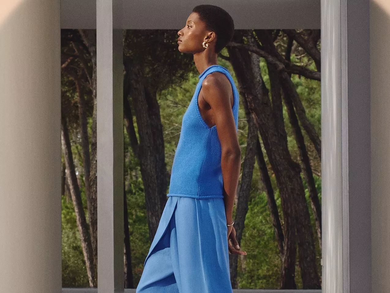 Dress yourself happy