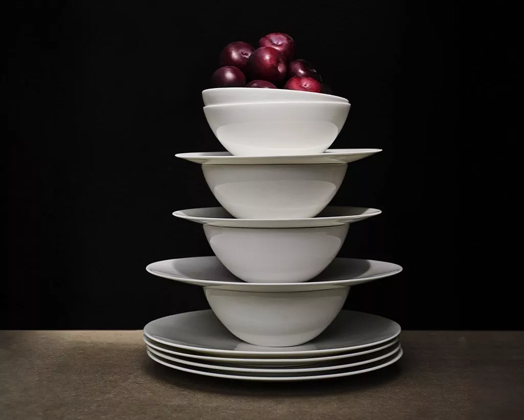 White china plates and bowels 