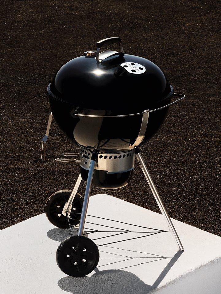 Black Beber BBQs displayed on a white table