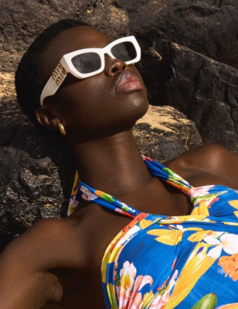 Woman wearing sunglasses