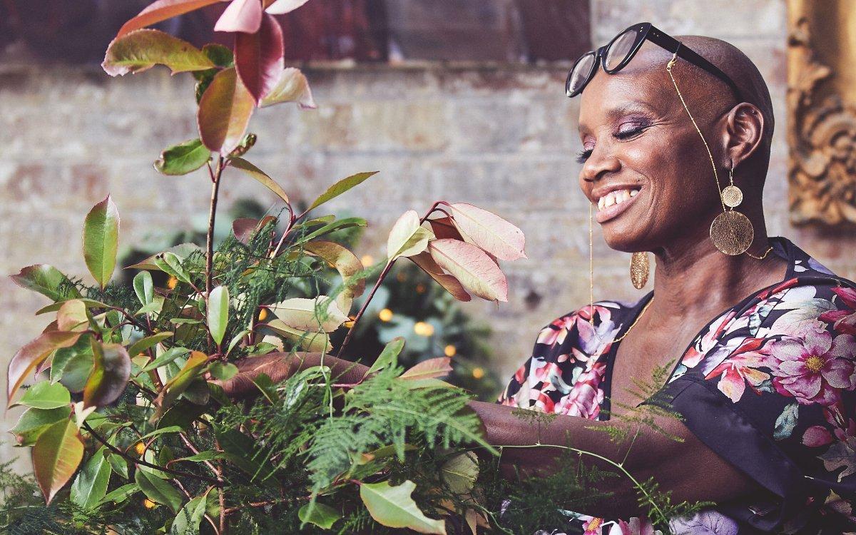 Andi Oliver preps her party