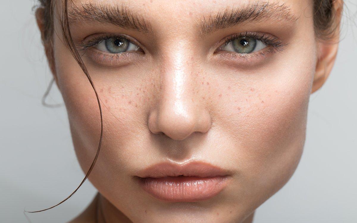 how to brighten tired eyes