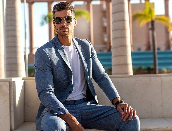 3 ways to style a suit