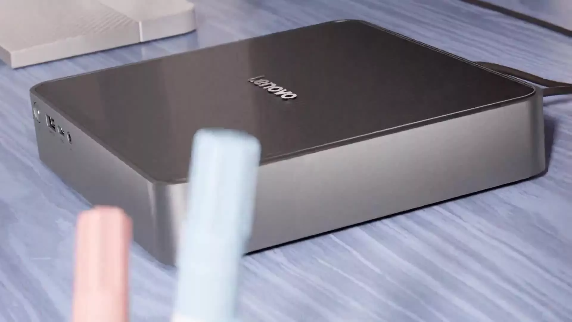 Lenovo IdeaCentre Mini x Desktop Computer, Qualcomm Snapdragon X
